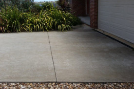 before-dirty-driveway.jpg